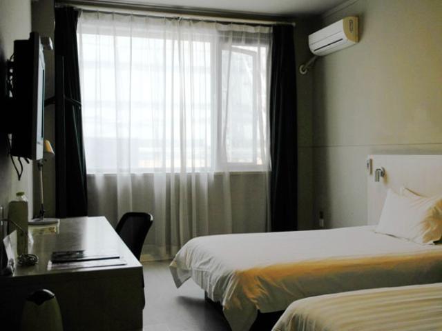 Jingjiang Inn Jurong Renmin Road Zhenjiang  Zewnętrze zdjęcie