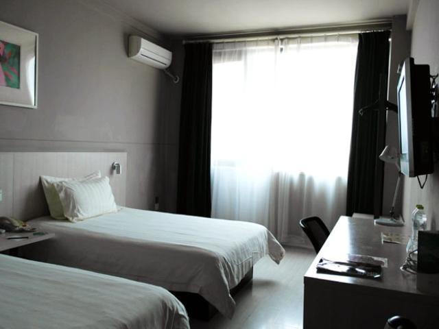 Jingjiang Inn Jurong Renmin Road Zhenjiang  Zewnętrze zdjęcie