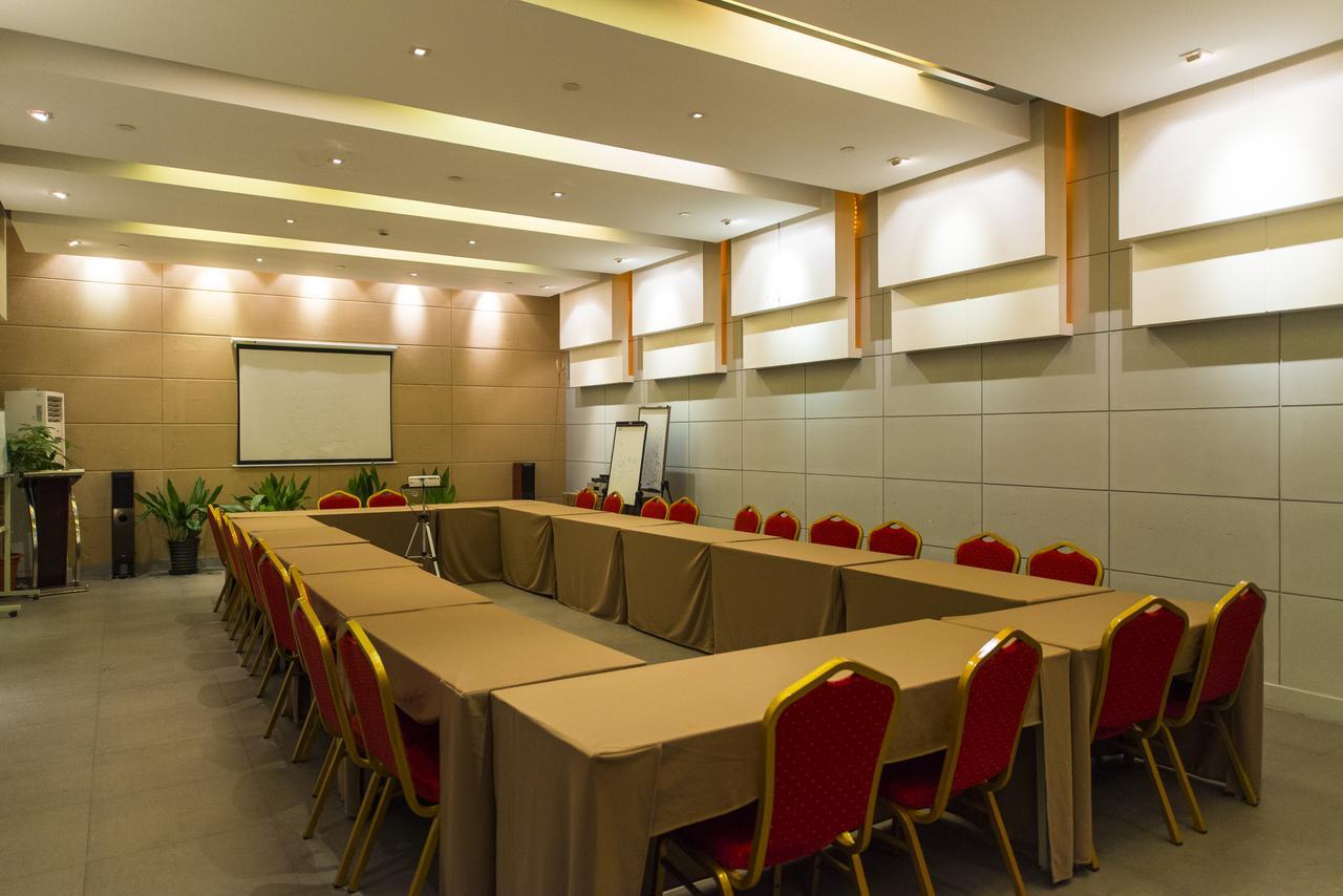 Jingjiang Inn Jurong Renmin Road Zhenjiang  Zewnętrze zdjęcie